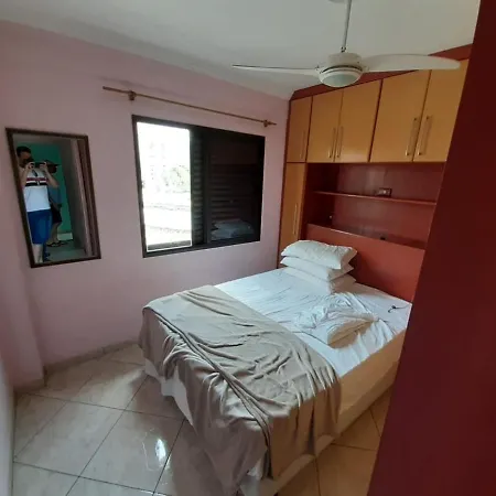 Apartamento inteiro na Enseada-3